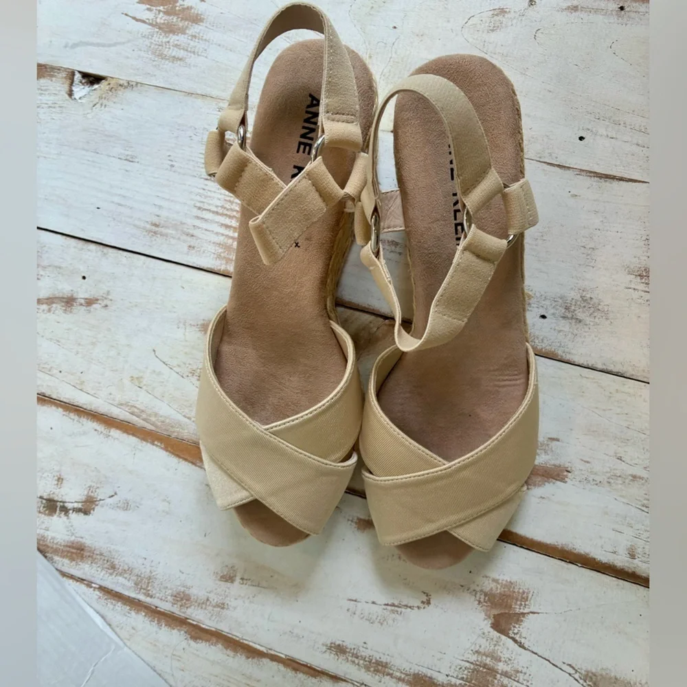 ANN KLEIN Ellis sandal wedge espadrille neutral summer party wedding sz 10 NWOB